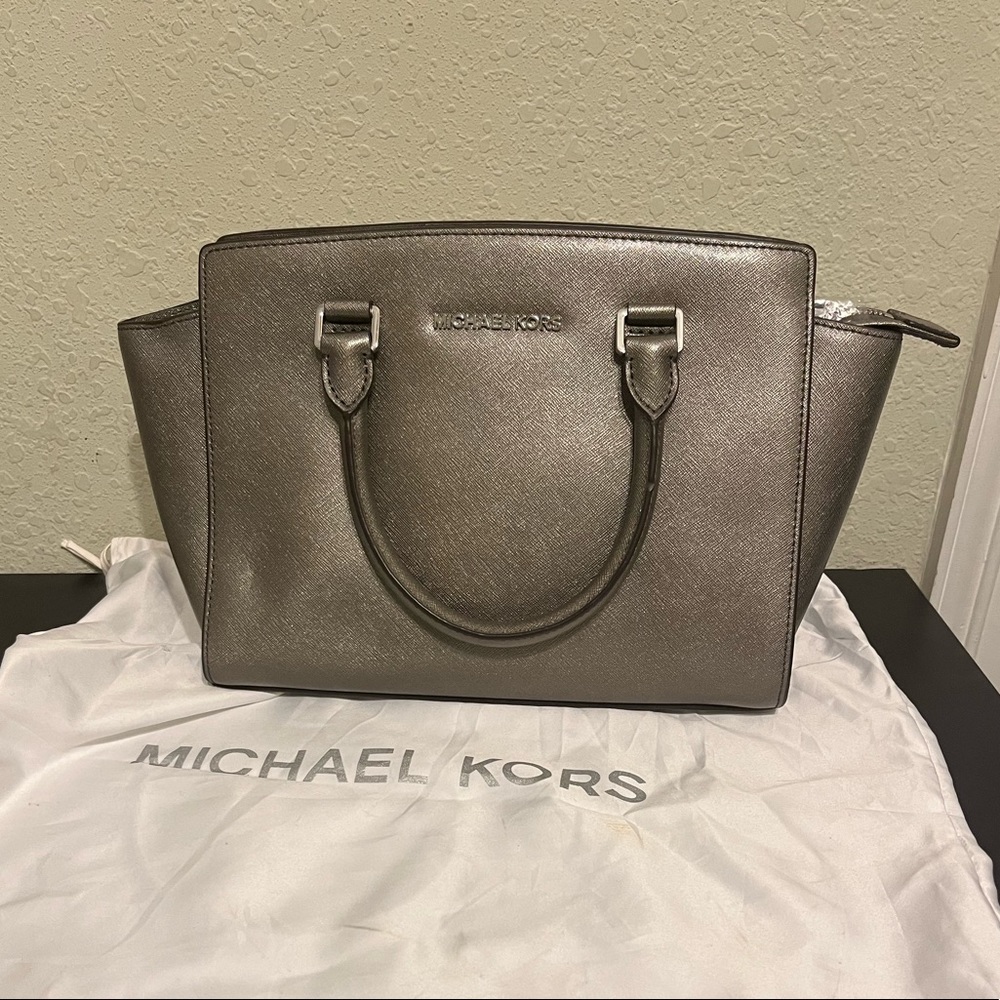 Michael Kors Selma Satchel Medium